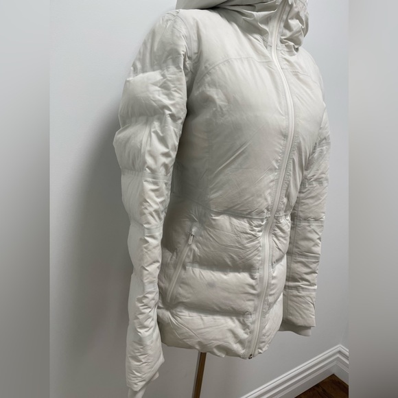 Lululemon StretchSeal Sleet Street Jacket, Natural Ivory, 0 - Picture 3 of 15